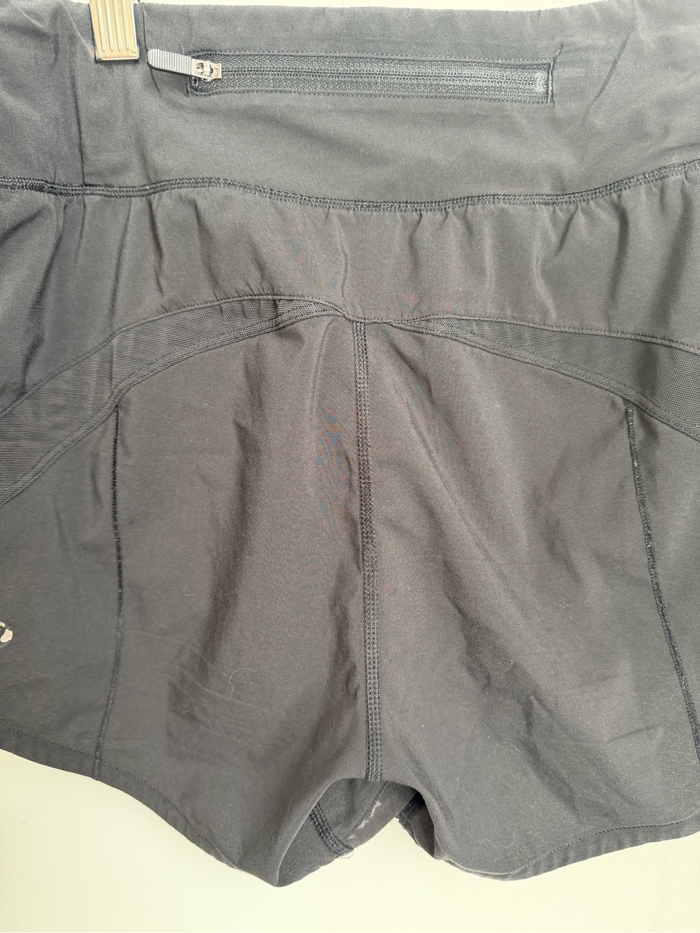 Lululemon Women's Gait Keeper
Short 3.5" Inseam Lined Black Reflective Sz 4 - Picture 6 of 8